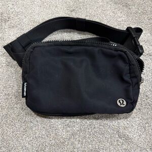 lululemon athletica Black Belt Bag with Adjustable Strap and Zipper Closure
